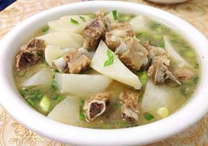热门排骨炖萝卜加凉瓜,排骨炖萝卜搭配凉瓜，夏日清凉美味新体验