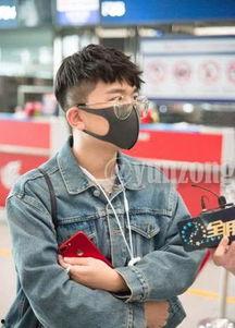 接机明星网红是谁呀,人气爆棚引围观